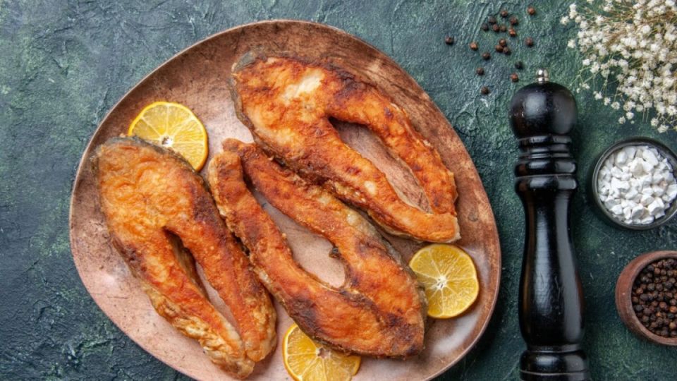 Кляр делаю только так: даже у дешевой рыбы вкус, как в ресторане — получается хрустящей снаружи и сочной внутри