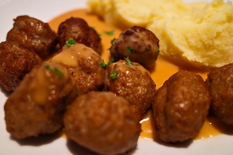 Легкие мясные шарики на замену шашлыку: едим на майских и не толстеем