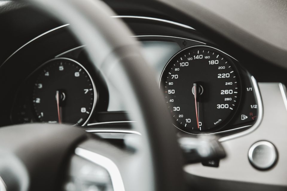 Госдума предлагает налоговые облегчения для автомобилистов с «закаспийскими» машинами