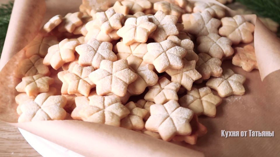 Печенье снежинки: простое и праздничное угощение