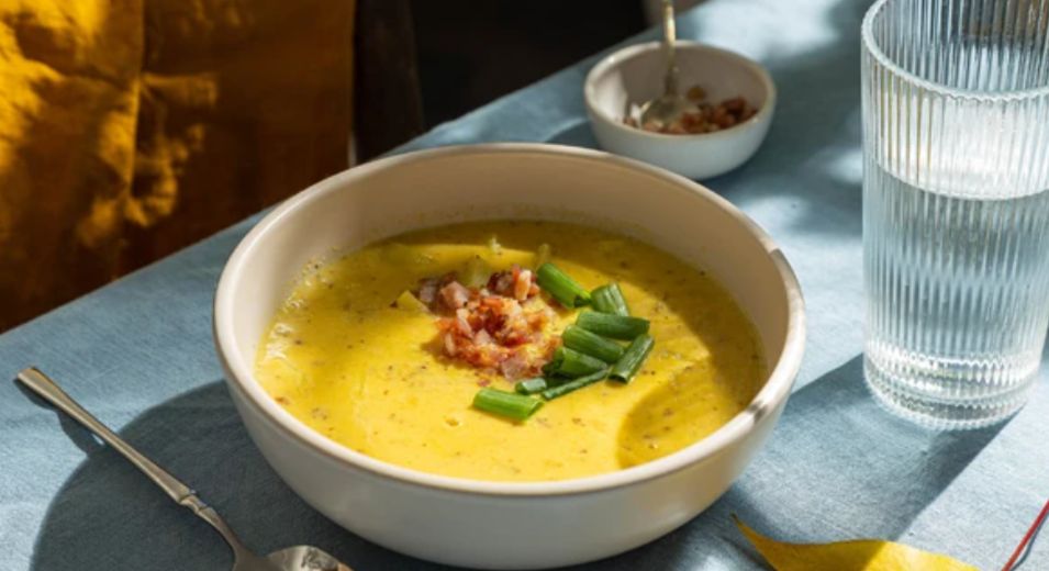 Чаудер с беконом: уютный суп с богатым вкусом для холодных вечеров