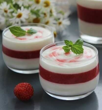Клубнично-сметанный десерт: легкость и свежесть в каждом слое