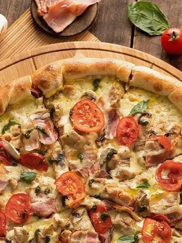 Удивите гостей: готовим домашнюю пиццу с хрустящими бортиками