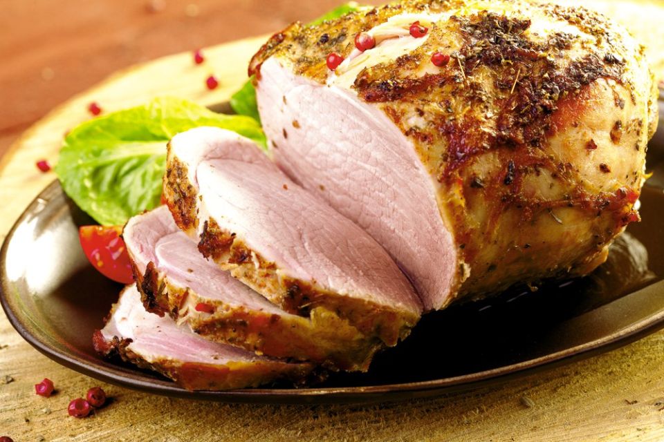Сочный свиной окорок с картофелем: как превратить ужин в кулинарный праздник