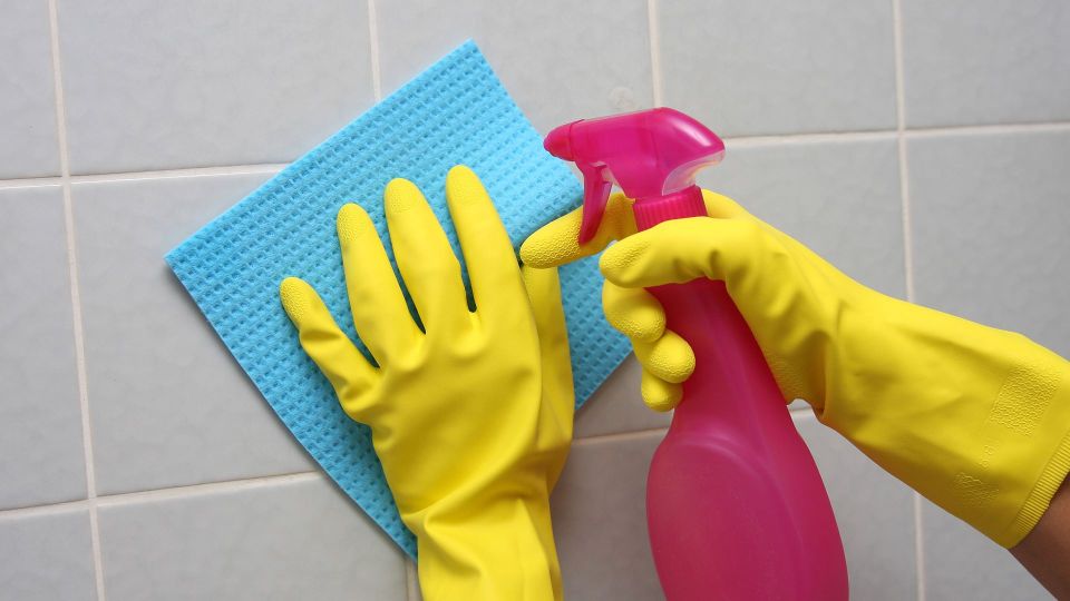 На стыках плитки не будет ни грязи, ни плесени: мыть надо этим самодельным средством