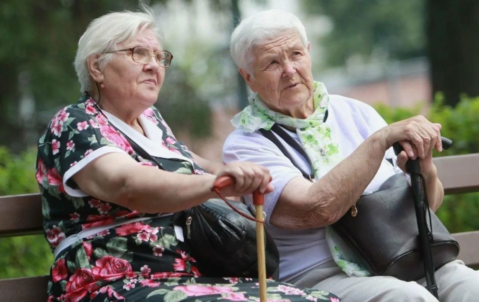 Серьезные изменения в пенсионной системе: как возраст повлияет на выплаты в 2025 году