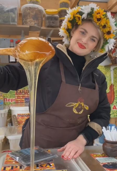 Новый медовый сезон: от первых медиков до ярмарок в Коломенском