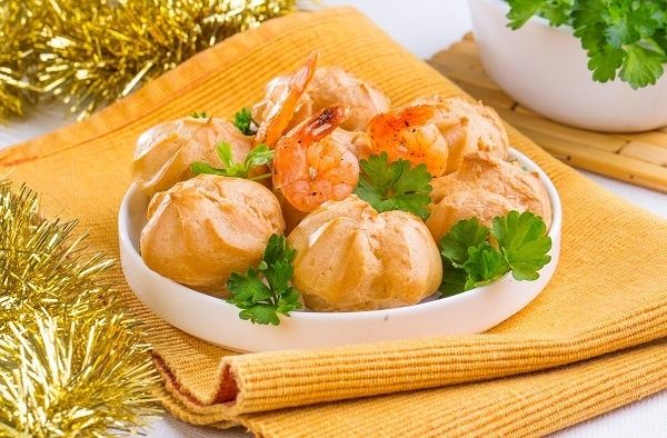 Закуски, которые запомнятся: 10 оригинальных рецептов для вашего праздника