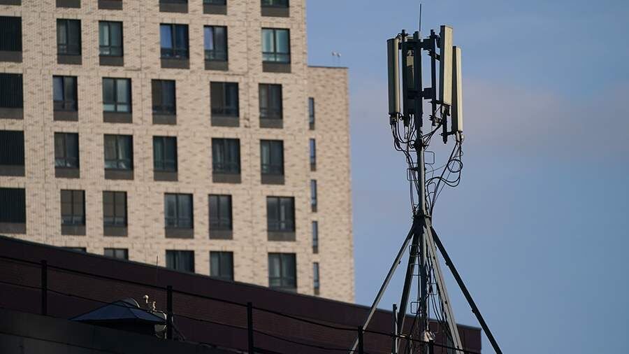 Операторы связи под угрозой: новый закон предписывает отключение услуг по требованию ФСБ