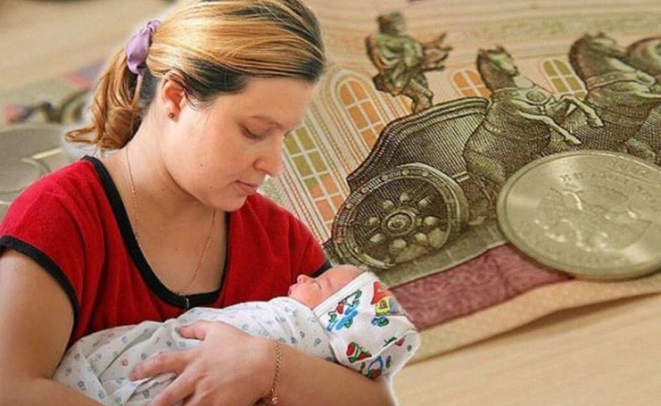 Мамы-одиночки в 2025 году: все, что нужно знать о выплатах и льготах