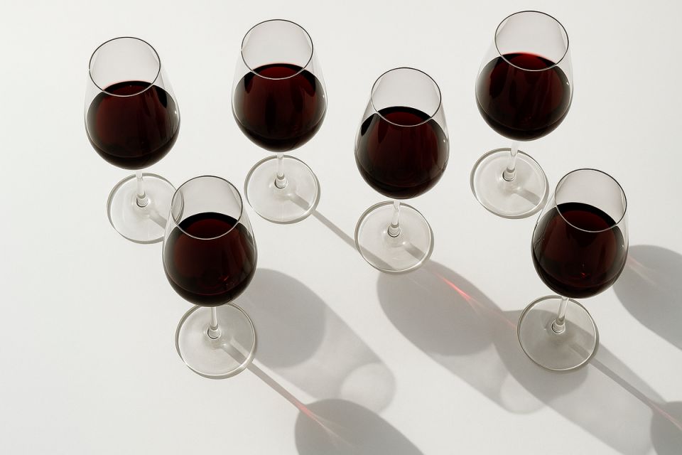 Культура красного вина: как выбрать идеальную бутылку для любого события