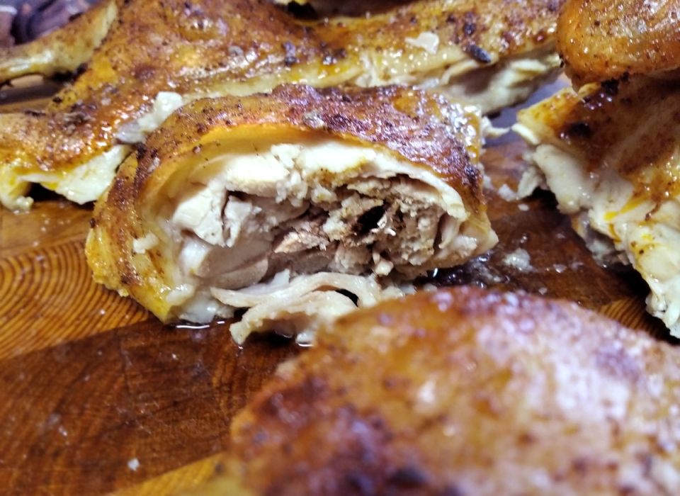 Курица по-советски: забытое блюдо, которое стоит вернуть на стол