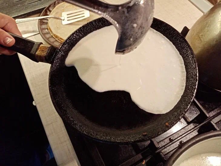 Как эффективно очистить сковороду от нагара внутри: так делают опытные хозяйки