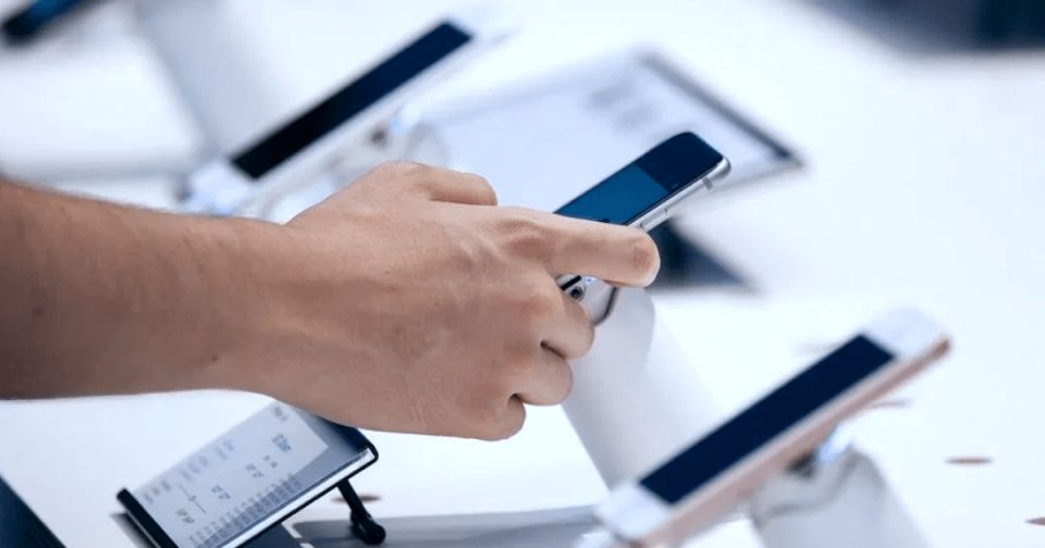 Стоит ли спешить за новым смартфоном? Узнайте, что скрывается за первыми релизами