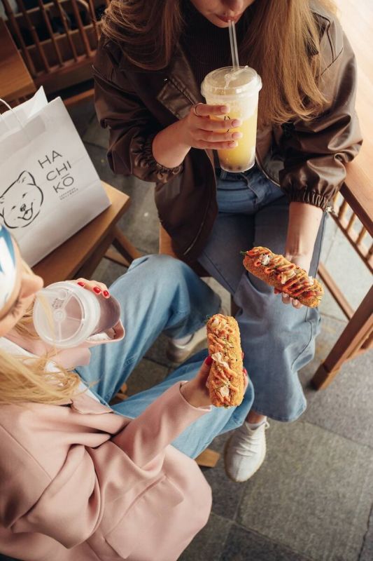 вкусный эксперимент: рисовые хот-доги из московского бистро Hachiko