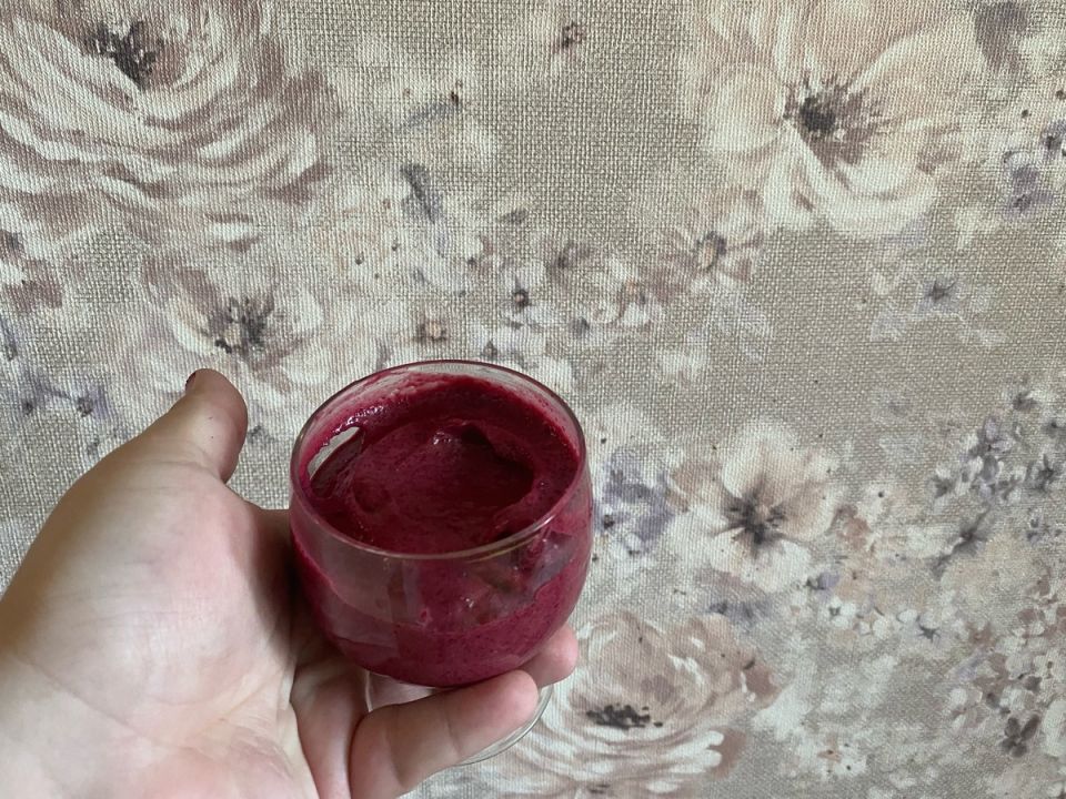 Психо-сладкий заряд: мусс из черной смородины от дачников