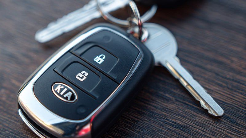 Kia Rio . 23-      10            