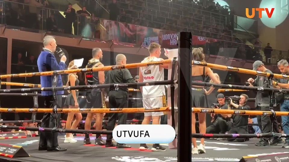 Бекхан Исраилов из Белорецка победил иранского боксёра Имана Рамезанпура на турнире «IBA.PRO 9» в Уфе