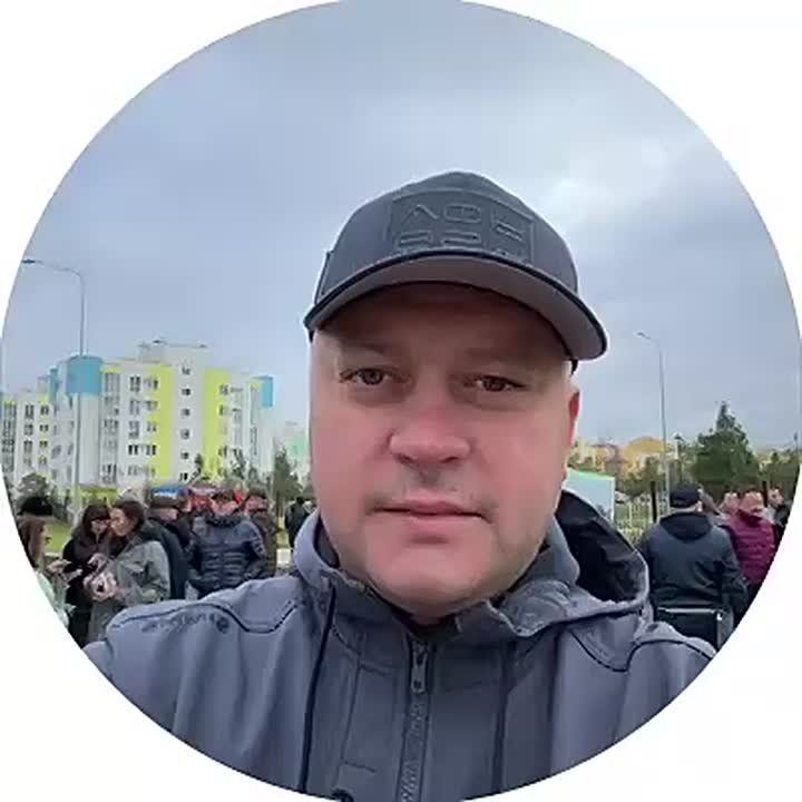 На территории детсада в поселке «8 марта» высадили яблони, липы и кустарники, сообщил мэр Уфы