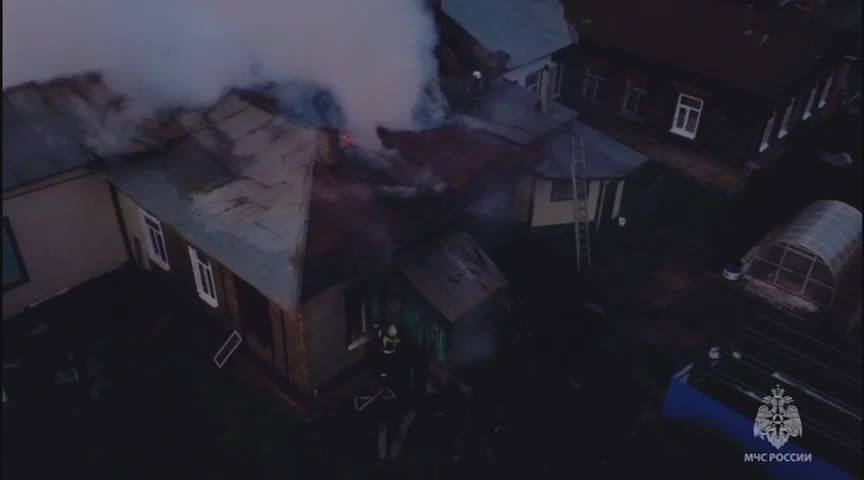 В Чишминском районе ночью тушили крупный пожар