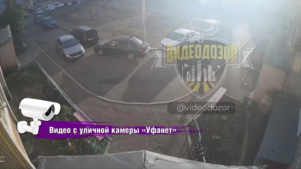 В Башкирии легковушка чуть не «припарковалась» в подвале дома