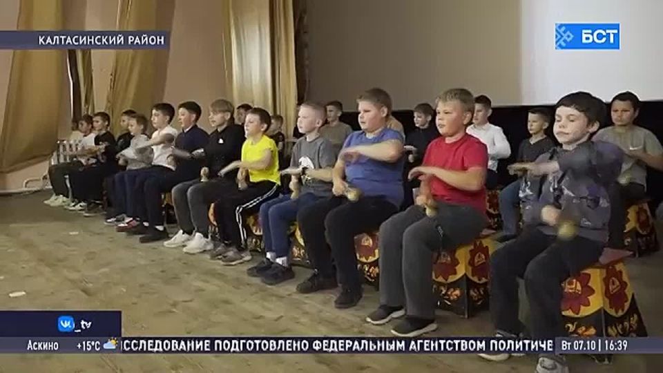 Ансамбль ложкарей из Башкирии готовится к выступлению в Москве