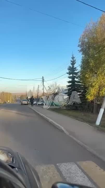 «Последний самурай» Стерлибашево: фотограф в доспехах гуляет по улицам и сабантую