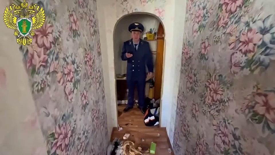 Отец выбросил свою трёхлетнюю дочь из окна четвёртого этажа в Уфе