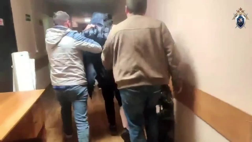 Мужчина, который выбросил ребенка в окно, после освидетельствования и оказания медицинской помощи доставлен в следственный отдел СУ СК России по Республике Башкортостан для проведения следственных действий