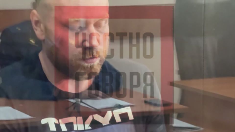 Отца, который выбросил свою маленькую дочь из окна доставили в суд: ему изберут меру пресечения