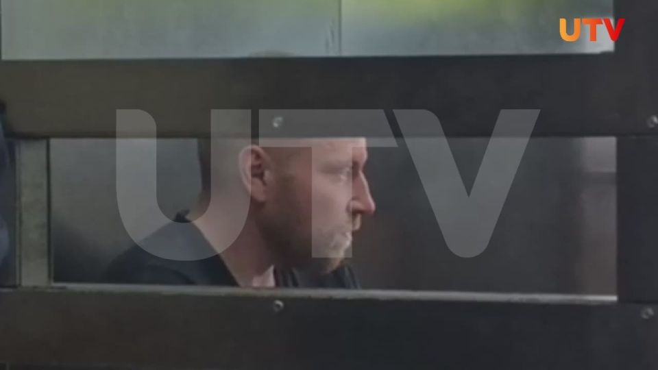 Уфимца, выбросившего свою дочь из окна, отправили в СИЗО до 9 декабря