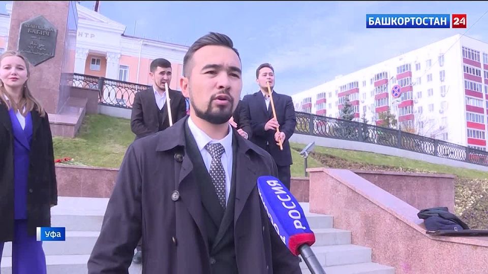 В Уфе почтили память Шайхзады Бабича в честь Дня Республики