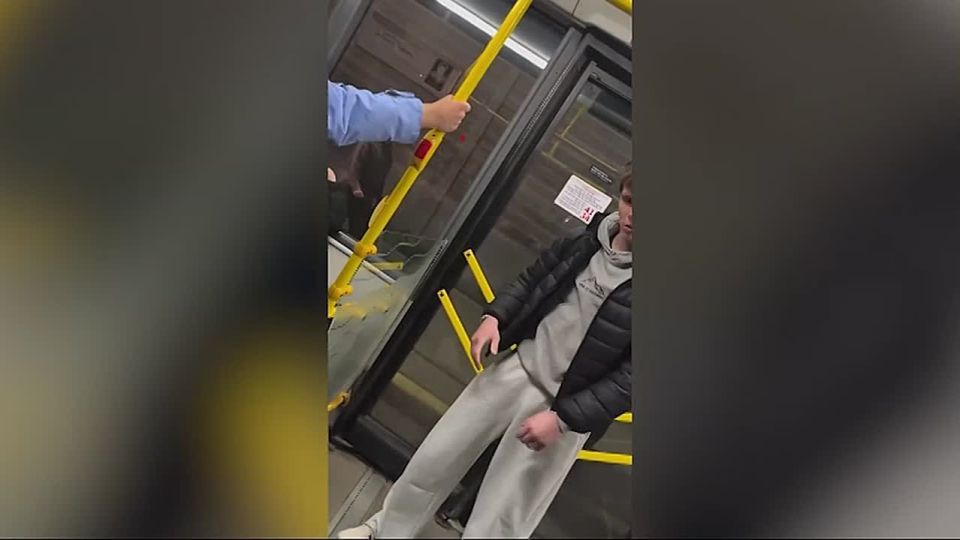 Как стать звездой американских соцсетей, если ты живёшь в Уфе? Достаточно вырубить пьяного дебошира в автобусе