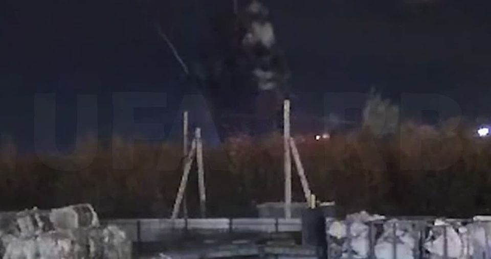 Момент взрыва на заводе "Авангард" в Стерлитамаке попал на видео
