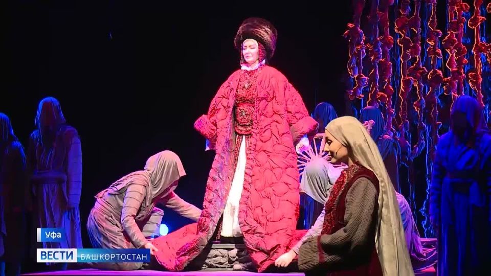В Уфе прошла премьера спектакля "В ночь лунного затмения" по пьесе Мустая Карима