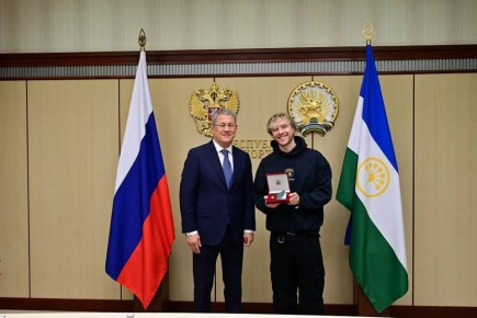 Радий Хабиров присвоил Егору Криду звание «Заслуженный артист Республики Башкортостан»