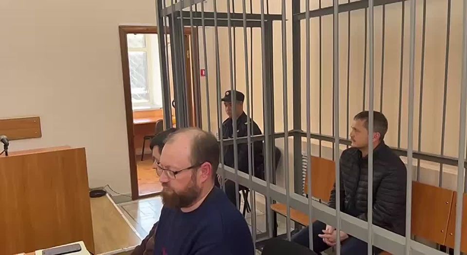 С учетом позиции Мелеузовской межрайонной прокуратуры суд избрал в отношении бывшего заместителя главы администрации района, обвиняемого по п. «б» ч. 3 ст. 291.1 УК РФ (посредничество во взяточничестве в крупном размере)...