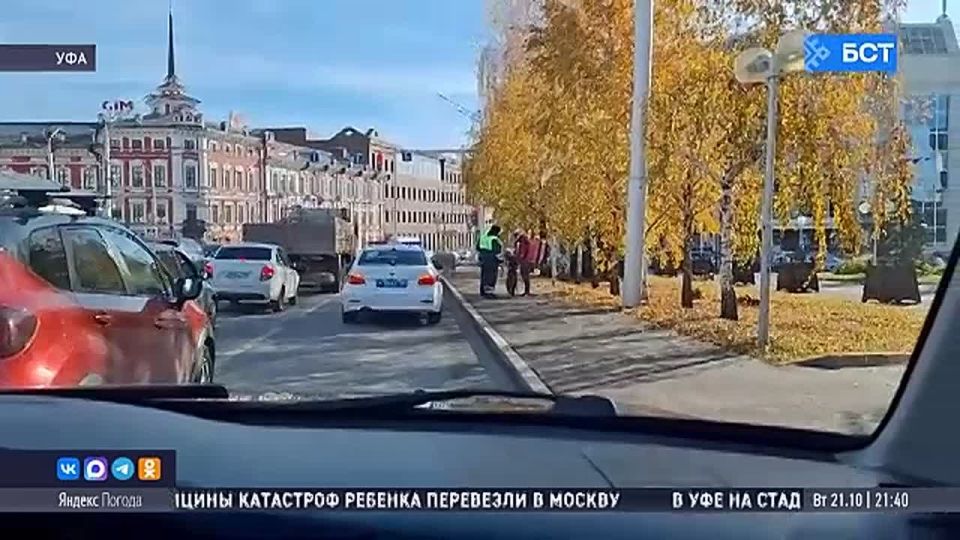 В Уфе прошел рейд среди курьеров на электросамокатах и мопедах