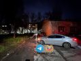 Подросток на самокате попал под колеса машины во дворе дома в Уфе