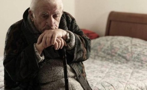 Финансовая грамотность для пенсионеров: как не переплачивать в 2025 году