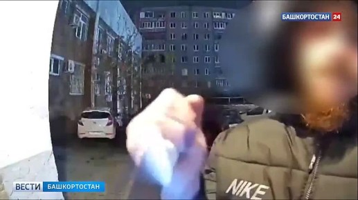 Мужчина с ножом напугал жильцов многоквартирного дома в Уфе