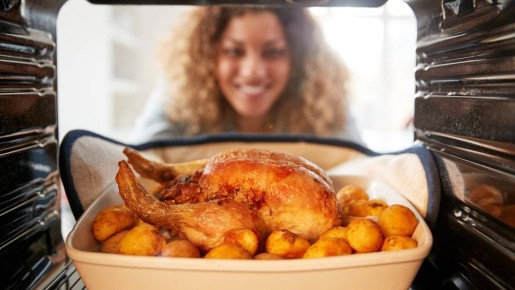 Такой хрустящей и сочной курочки вы еще не ели: весь секрет в этом продукте