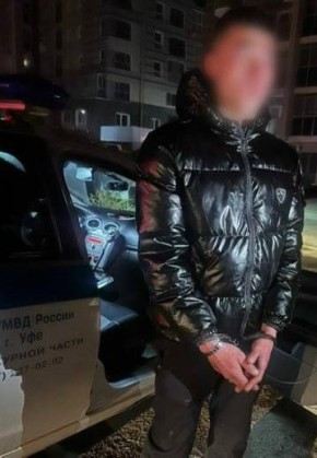 Мужчина с ножом напал на двух парней в центре Уфы