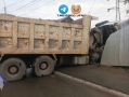 Грузовик врезался в здание в Нижегородке