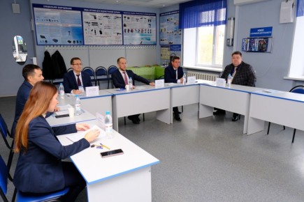 В Уфе в Башкирском межотраслевом институте в рамках нацпроекта «Инфраструктура для жизни» состоялся VI Открытый межрегиональный конкурс «Лучший специалист, ответственный за безопасность дорожного движения Урала — 2025»