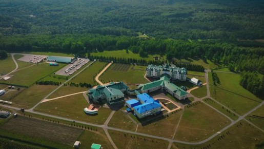 Вот уже 4 года наши ведущие проводят свои башкирские каникулы в компании с нашими дорогим зрителем! Искренняя уверенность в том, что Башкортостан идеален для приятного и яркого отдыха, вылилась в создание нового сезона...