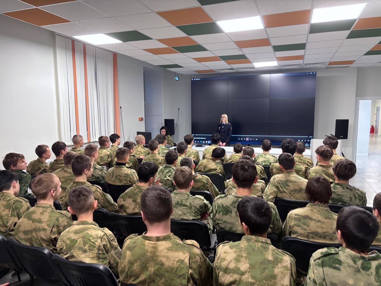 В военно-патриотическом парке «Патриот» завершилась профильная смена «Юный спецназовец» В военно-патриотическом парке «Патриот» завершилась профильная смена «Юный спецназовец»