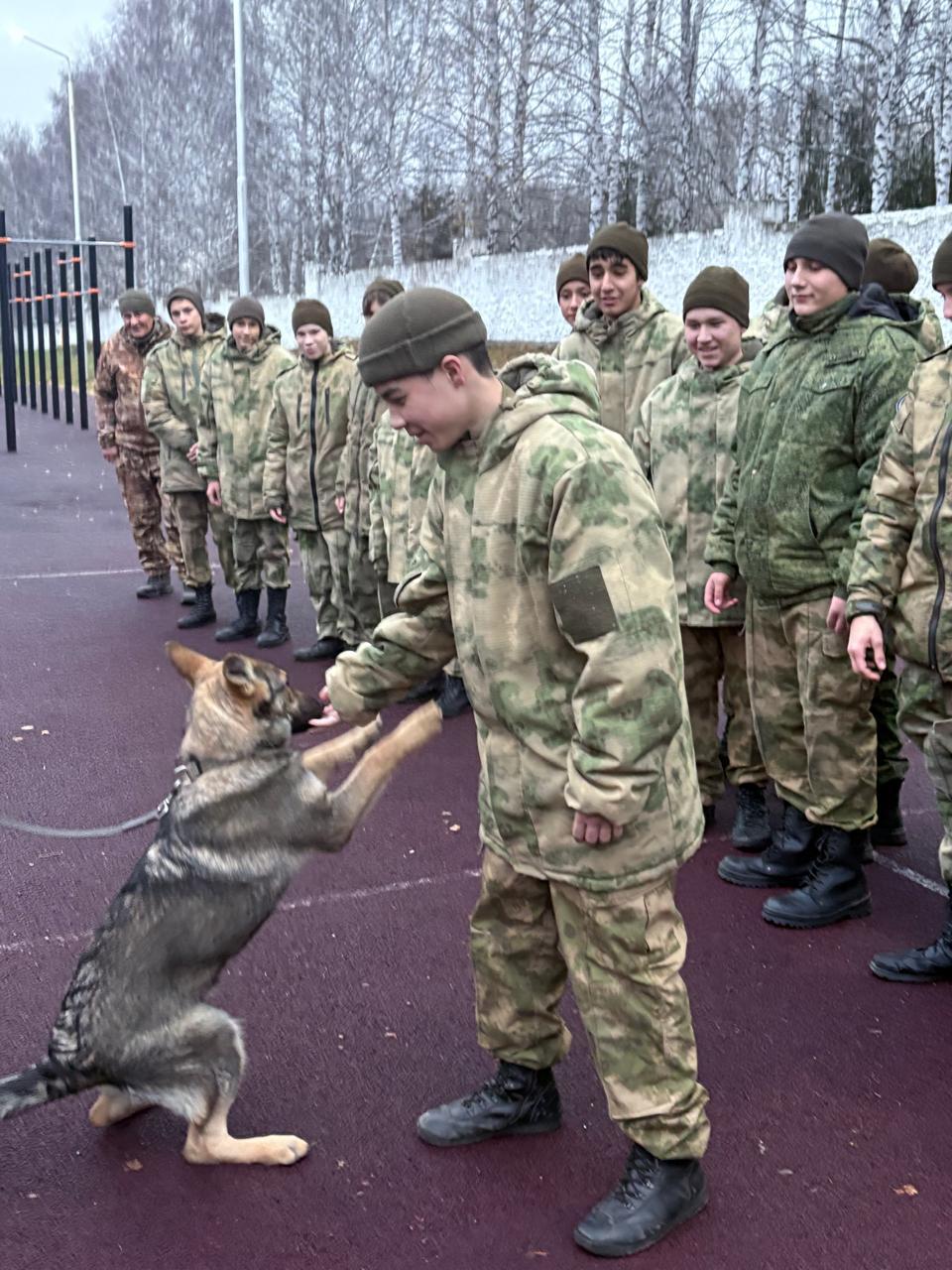В военно-патриотическом парке «Патриот» завершилась профильная смена «Юный спецназовец» В военно-патриотическом парке «Патриот» завершилась профильная смена «Юный спецназовец»