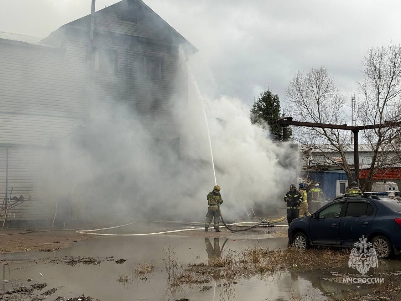 Пожар в автосервисе ликвидирован