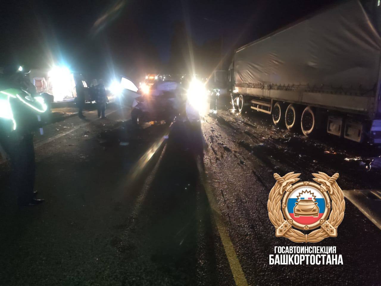 Сотрудники Госавтоинспекции Буздякского района выясняют обстоятельства ДТП с погибшим